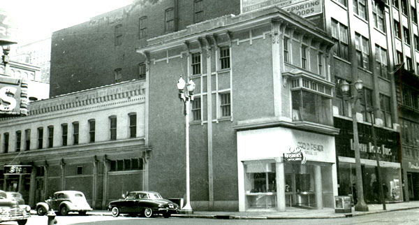 Noonan-Kocian Art Gallery - St. Louis
