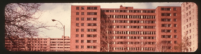 The Pruitt-Igoe Myth: an Urban History