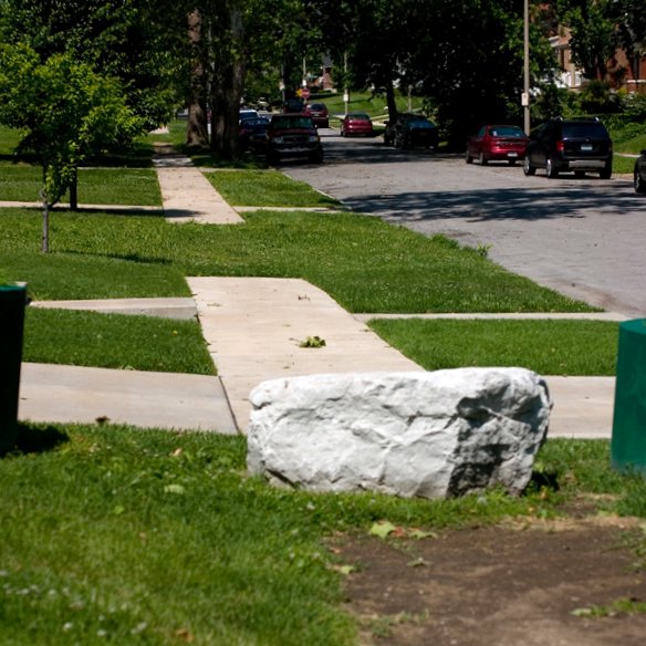 Walk Audit Finds Blocked Streets, Overgrown Lots and Missing Sidewalks in City’s West End