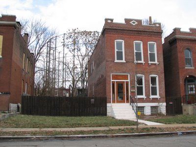 Lose-Lose-Lose: an idle home in our urban landscape