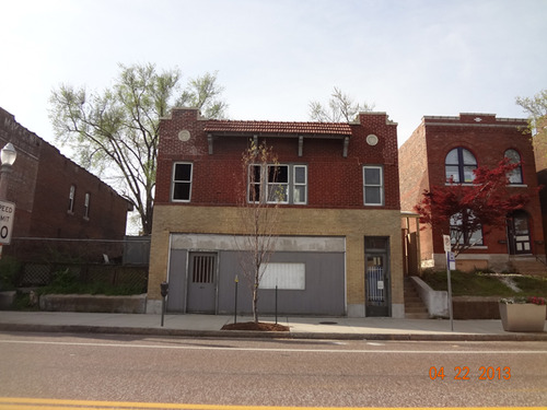 Grove Commercial Building to be Rehabbed (4180 Manchester)