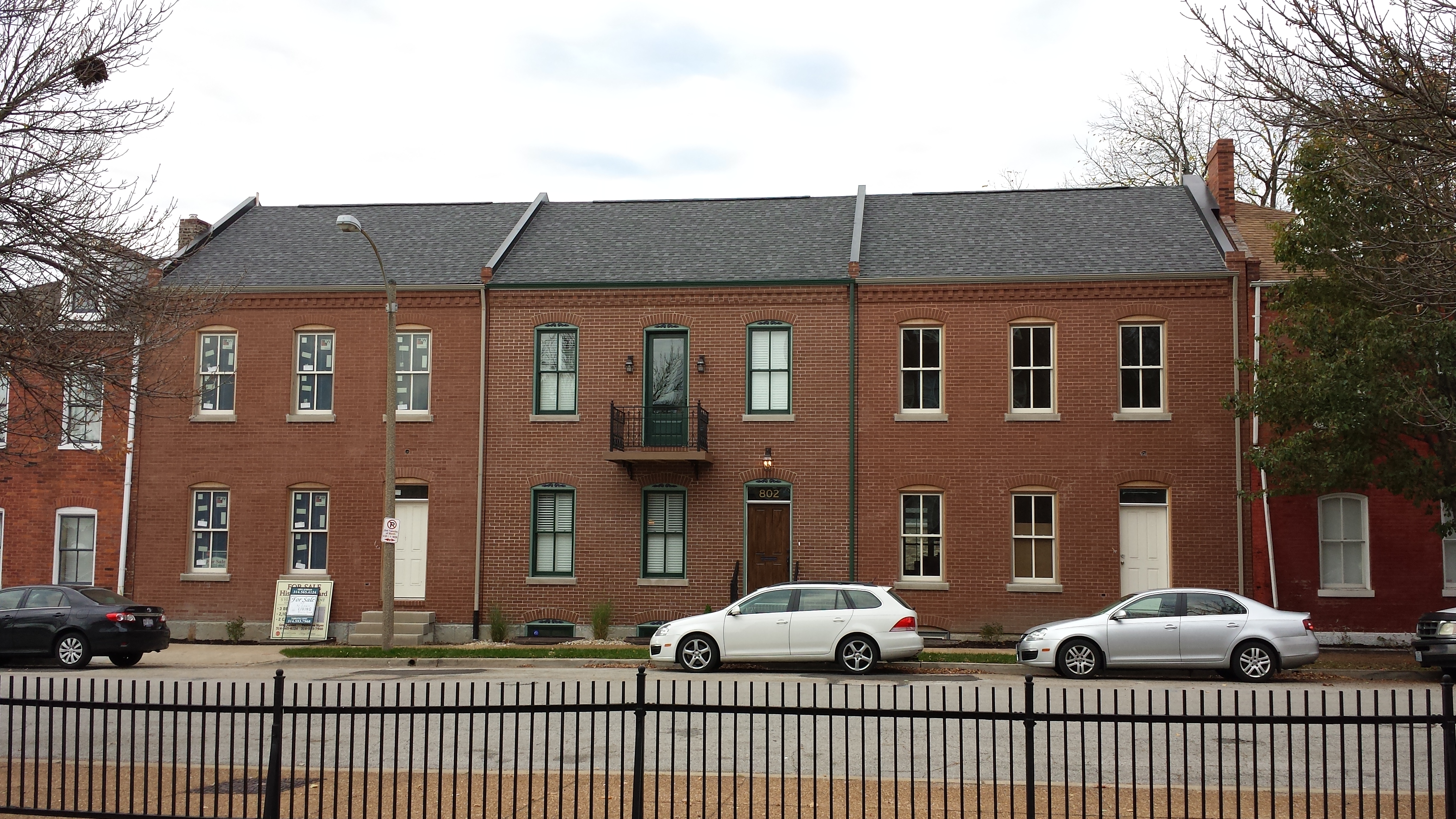 Soulard Rowhouse Infill Development Nearing Completion (800-04 Ann)