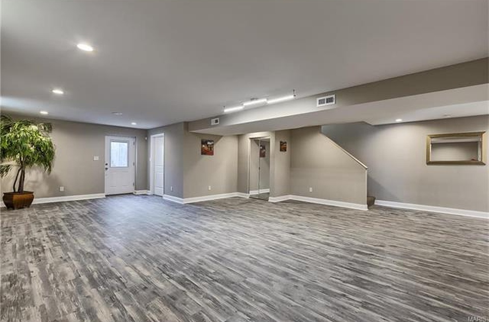 4141 Chouteau 8