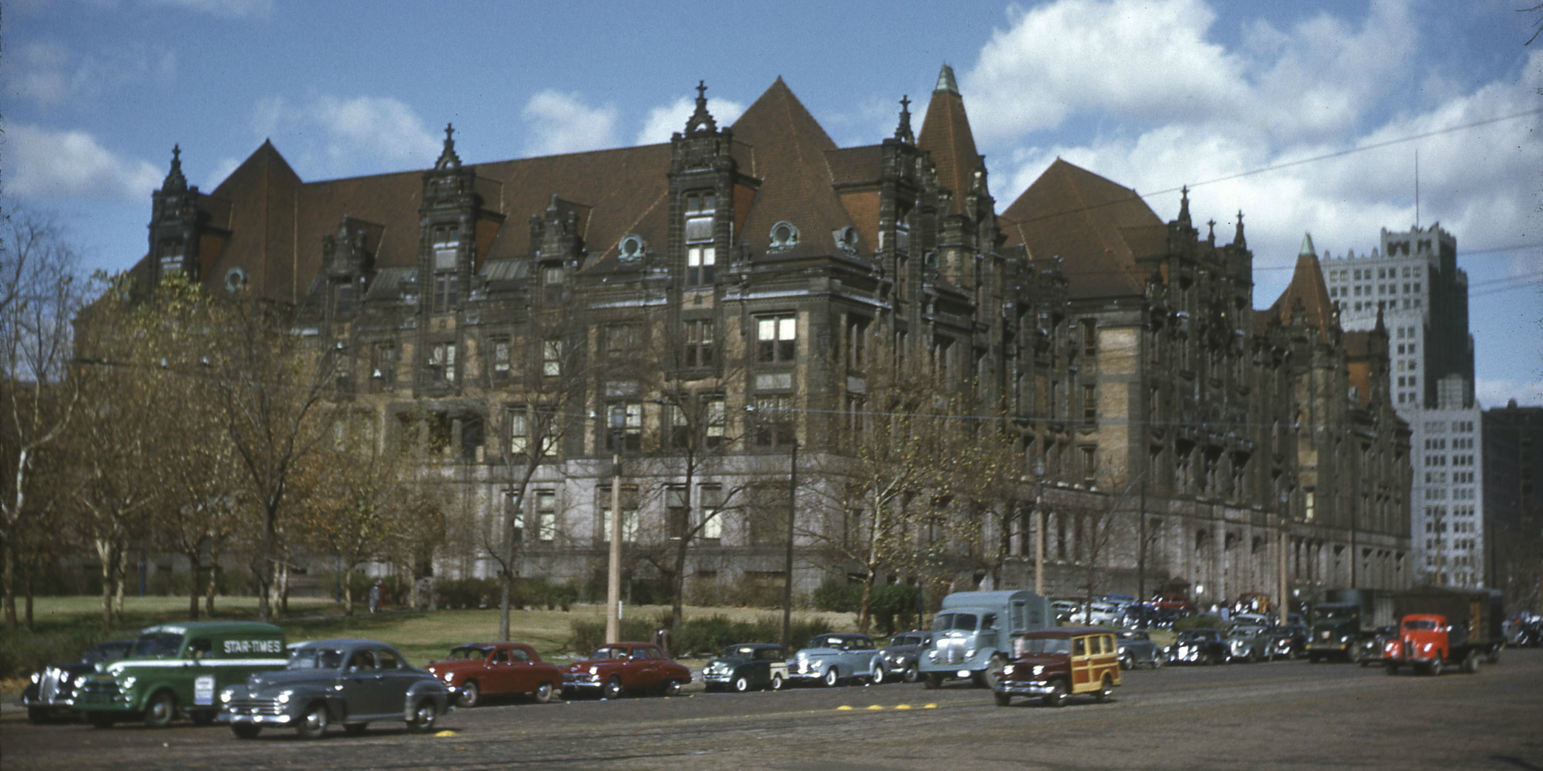 17 Images from Peak St. Louis: 1949-1952