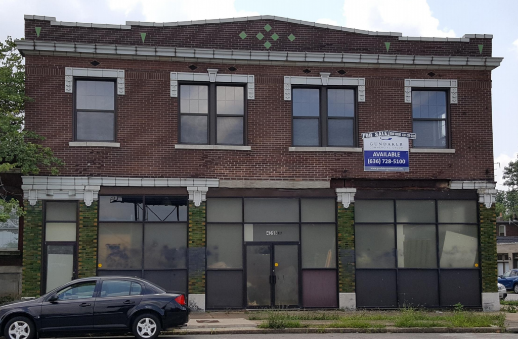 4398 Chouteau_8