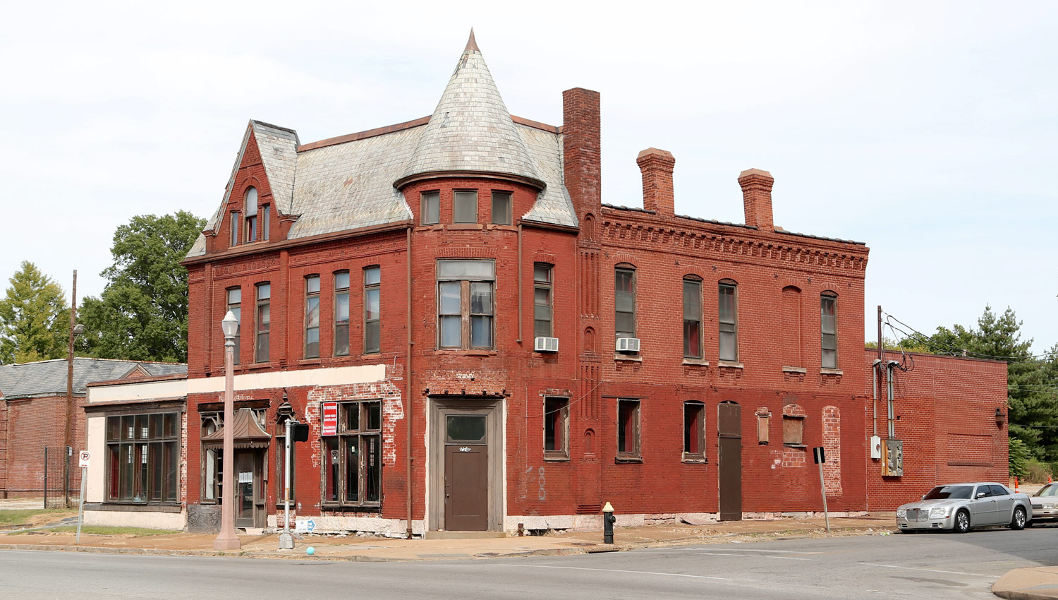 Work Begins on Long Vacant Pelican Building