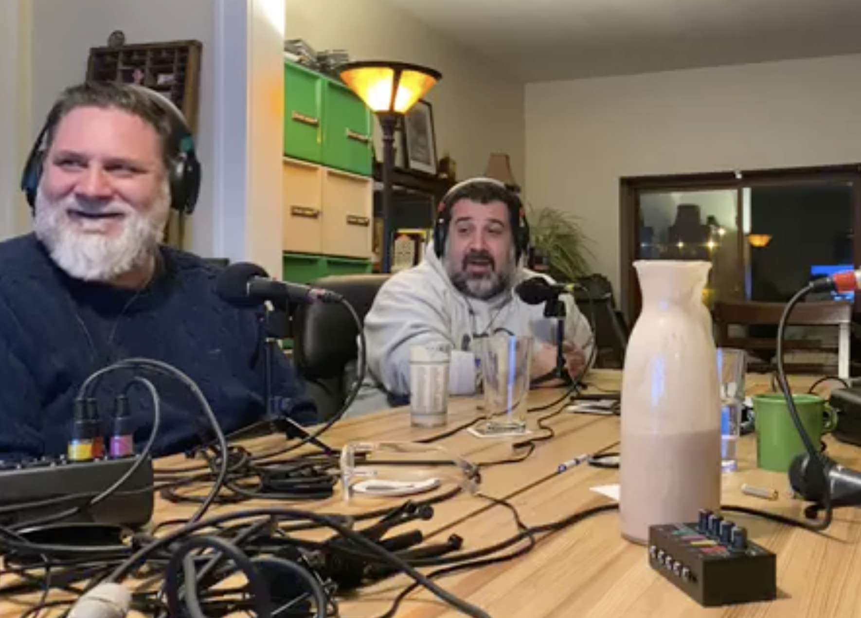 Talking National Politics on The Royale Political Wire