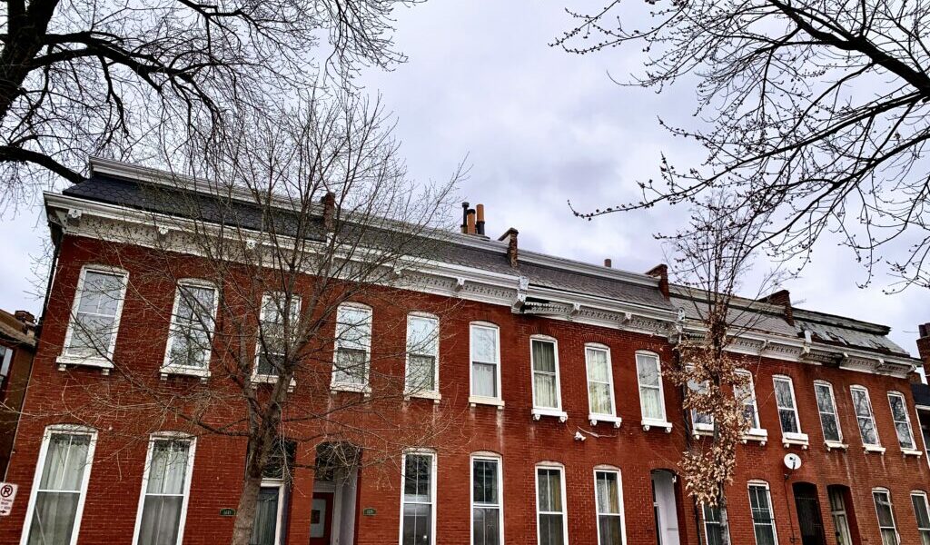 St. Louis: The Row House City