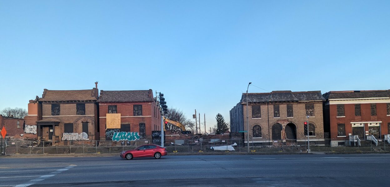 Infamous Kingshighway buildings in FPSE come down